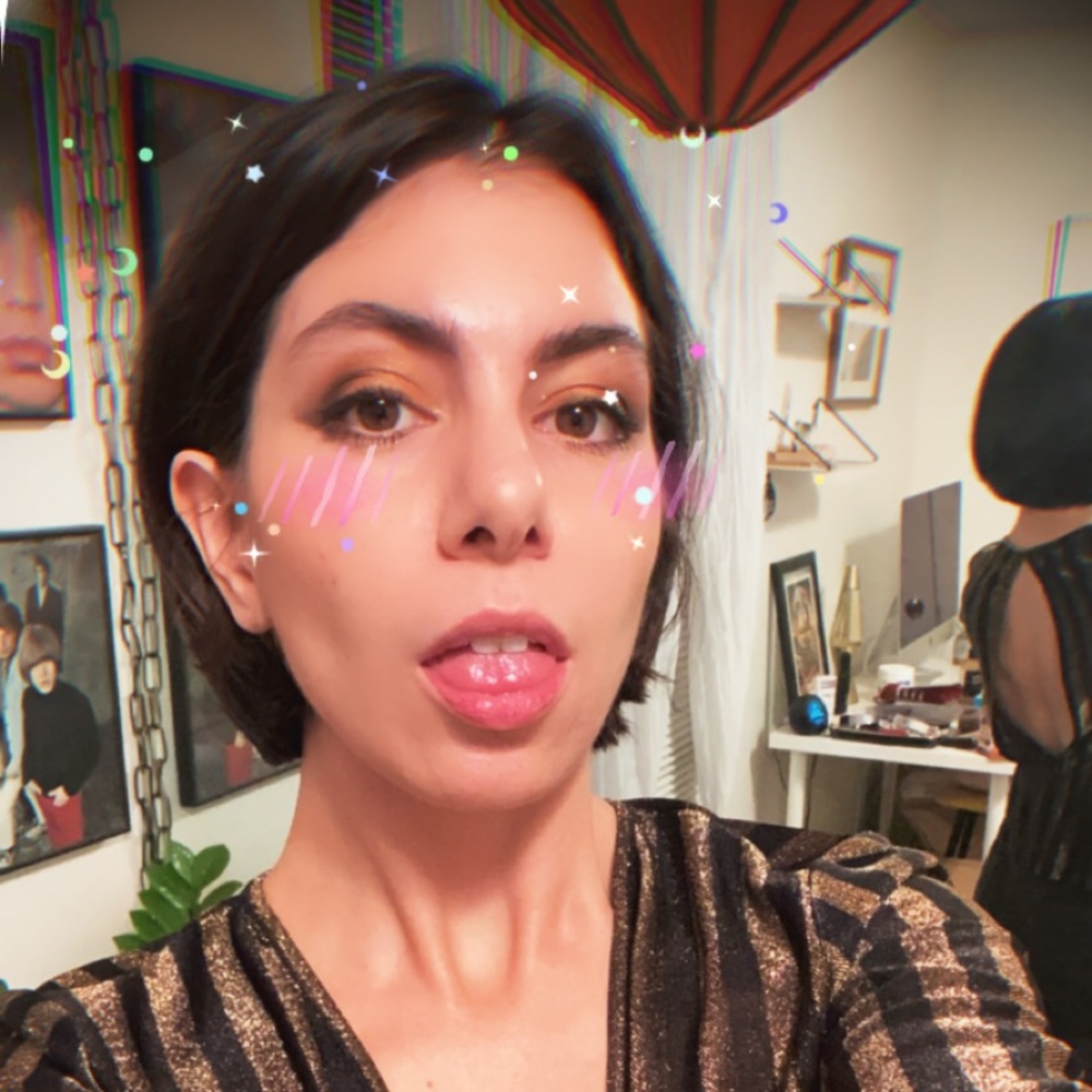 Meet your Posher, Leslie